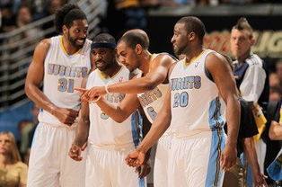 六台爆料皇马更衣室：卡瓦哈尔批裁判被打断，有人说都是狗屁借口（六台曝皇马更衣室内情：卡瓦哈尔质疑裁判遭打断，有人直斥全是借口）