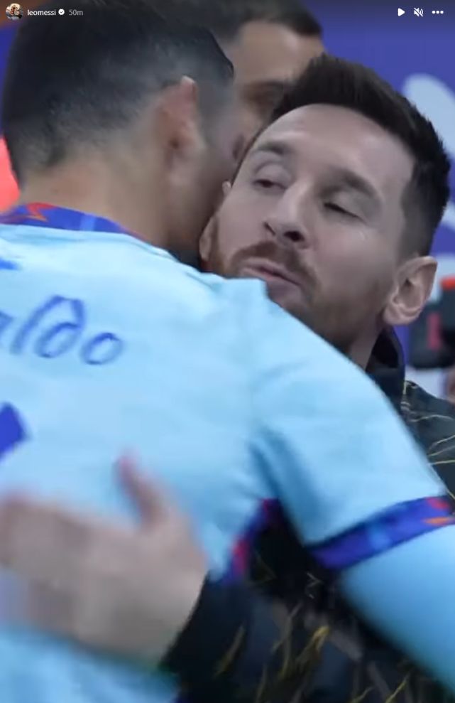 塔雷：拥有魔笛这样的导师是亚沙里的优势，我们对他充满信心（塔雷：在魔笛辅导下亚沙里更占优势，我们对他信心十足）