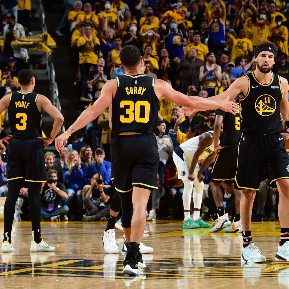 网传视频浙江U20全运会输球后被球迷训话，王钰栋摇头离开（网传浙江U20全运会失利后遭球迷训斥，王钰栋摇头离场）