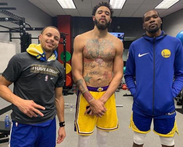 意媒：莫拉塔是科莫本赛季最大的失望，他需尽快恢复心理平衡（意媒：莫拉塔被指科莫本季最大失望，亟需尽快调整心态）