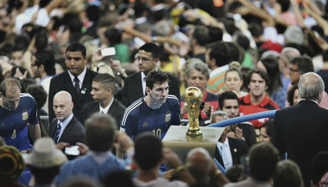 米体：泽林斯基本有望德比首发，但国家队赛后他出现身体问题（米体：泽林斯基预计德比首发，但国家队比赛后出现身体不适）