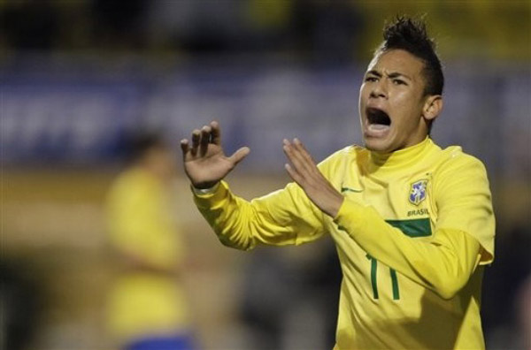 连续第二次扑点，迈尼昂当选米兰德比全场最佳（连场扑点，迈尼昂当选米兰德比全场最佳）