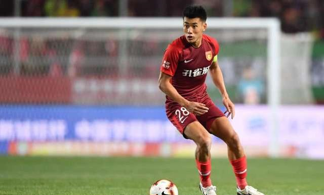 汉堡2-1斯图加特，法比奥-维埃拉破门，格拉策尔建功（法比奥-维埃拉破门、格拉策尔建功，汉堡2-1击败斯图加特）