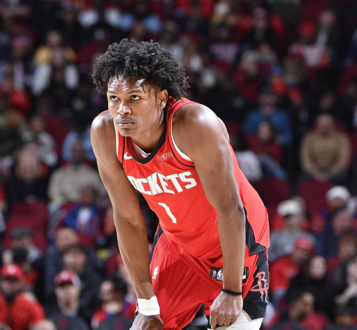 记者：国安厨师将退休，俱乐部将为其举办特殊的“退役”仪式（据记者报道，国安队大厨将退休，俱乐部将为其举行特别的“退役”仪式）