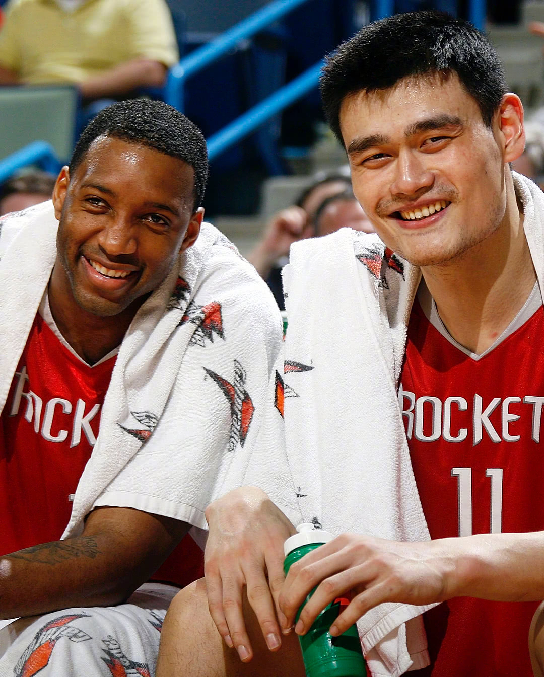 半场战报：拜仁1-0斯图加特，莱默尔脚后跟破门，奥利塞助攻（上半场：拜仁1-0领先斯图加特，莱默尔脚后跟破门，奥利塞送助攻）