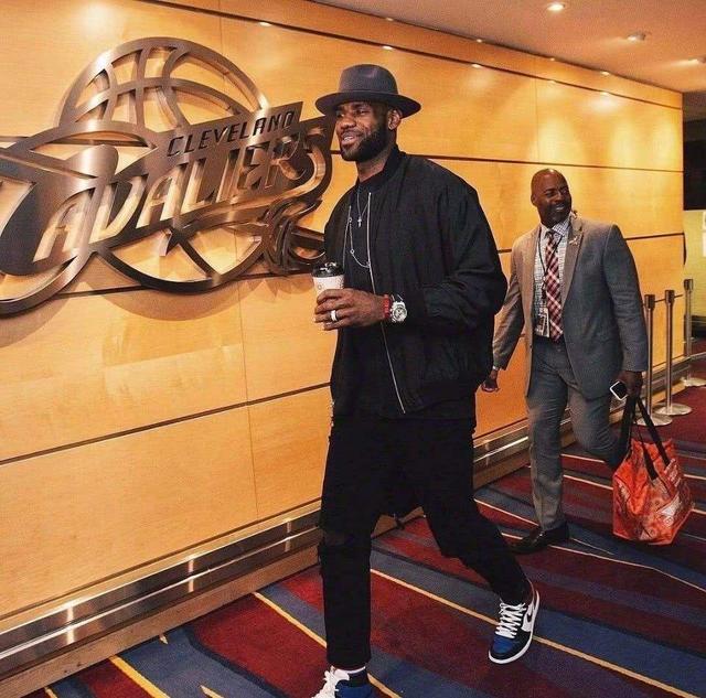 ESPN：马雷斯卡希望引进世界级中卫和门将，并给库库找替补（ESPN：马雷斯卡盼签世界级中卫与门将，并为库库物色替补）