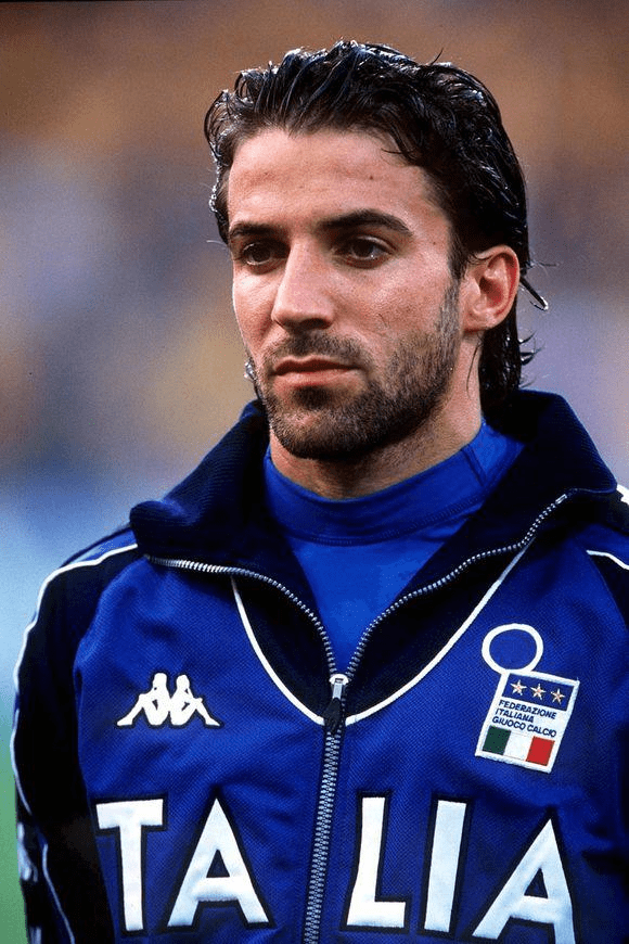 福布斯穿7号替补登场，是马丁内斯执教后第14位完成首秀球员（福布斯身穿7号替补出场，成为马丁内斯执教后第14位完成首秀的球员）