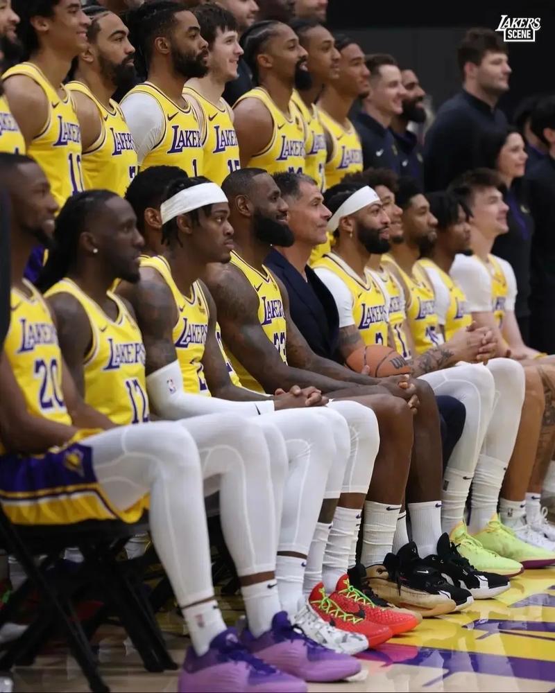 泽林斯基：下一轮踢利物浦必须好好表现，我们要争取进入前八（泽林斯基：战利物浦需全力发挥，力争跻身前八）