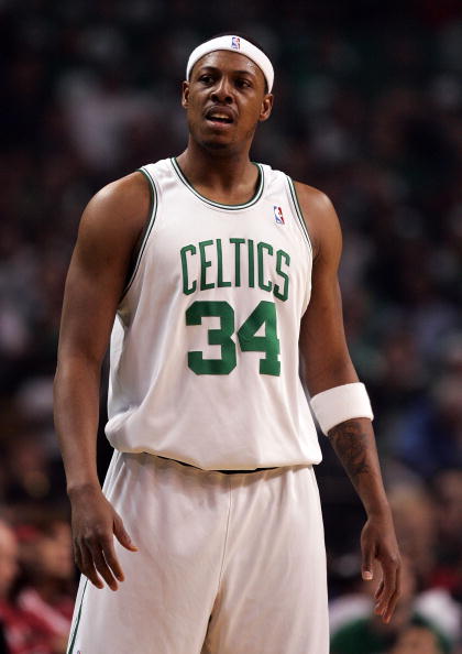 韩媒：热刺小将梁民革疑似因护照问题未能随队返回英国（韩媒称热刺小将梁民革或因护照手续受阻，未与球队一同回到英国）