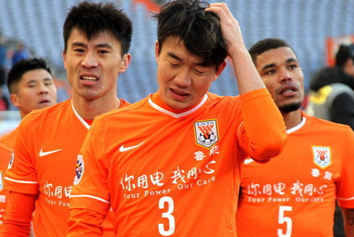 太紧张了！最后一球赵勇吓得都不敢直起腰来，赛后采访语无伦次（最后一投惊魂：赵勇紧张到不敢直腰，赛后采访词不达意）